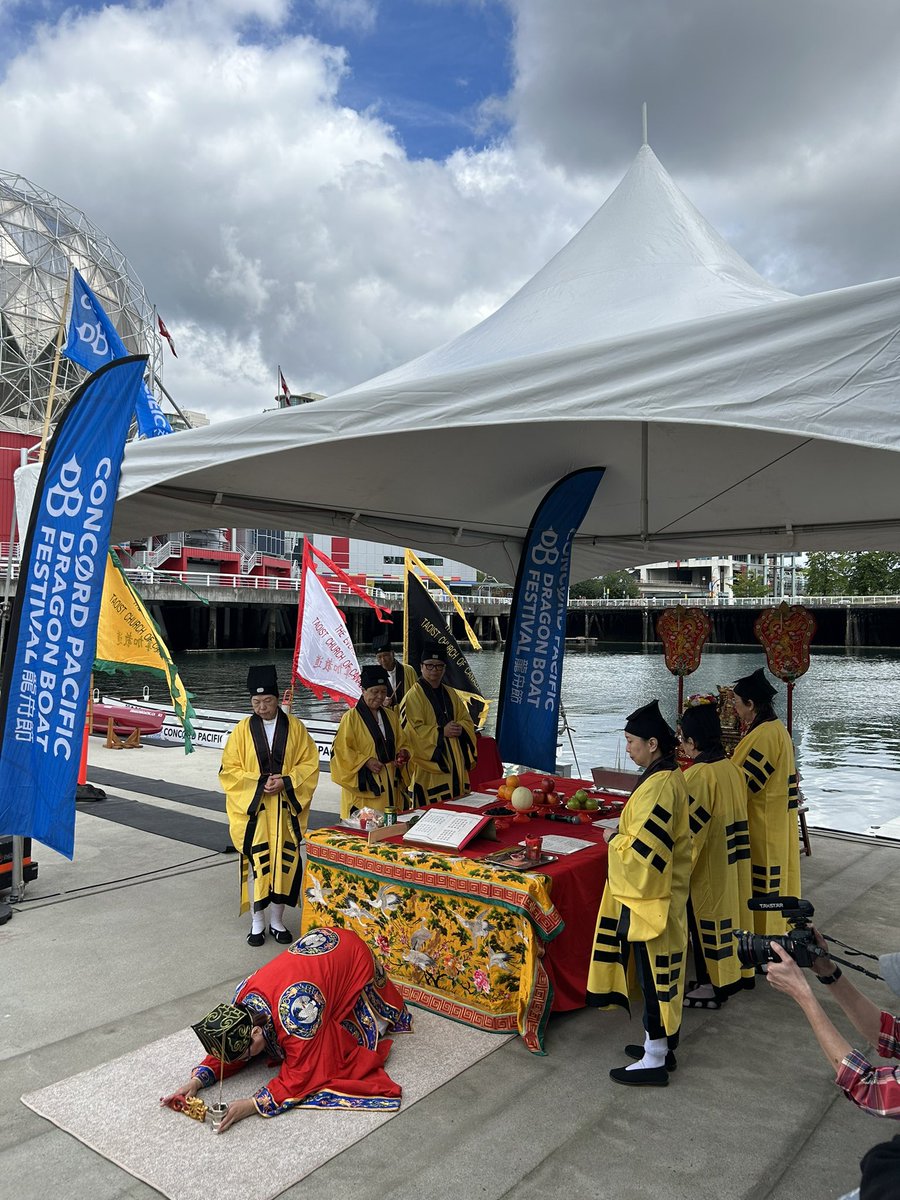 Today marks the beginning of one of my favourite Vancouver-False Creek traditions, the <a href="/Concord_Pacific/">Concord Pacific</a> #DragonBoatFestival! Thank you, <a href="/dragonboatbc/">Dragon Boat BC 龍舟會</a>, for inviting me to participate in the eye-dotting blessing ceremony to kick off the festival in a good way.