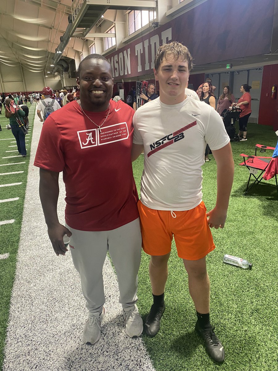 RyanSelf74's tweet photo. Thank you @AlabamaFTBL for the opportunity to come and compete at the 2023 big man camp. Thanks to the coaches and staff for a competitive and organized camp
@CNix86 @MichaelWoosley @Coach_Dyer15 @CoachStrick1 @GradickSports #summergauntlet #recruitatiger #gettinitin #offsznwrk https://t.co/1a9oz2x3Yg