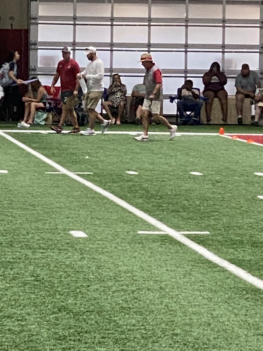 RyanSelf74's tweet photo. Thank you @AlabamaFTBL for the opportunity to come and compete at the 2023 big man camp. Thanks to the coaches and staff for a competitive and organized camp
@CNix86 @MichaelWoosley @Coach_Dyer15 @CoachStrick1 @GradickSports #summergauntlet #recruitatiger #gettinitin #offsznwrk https://t.co/1a9oz2x3Yg
