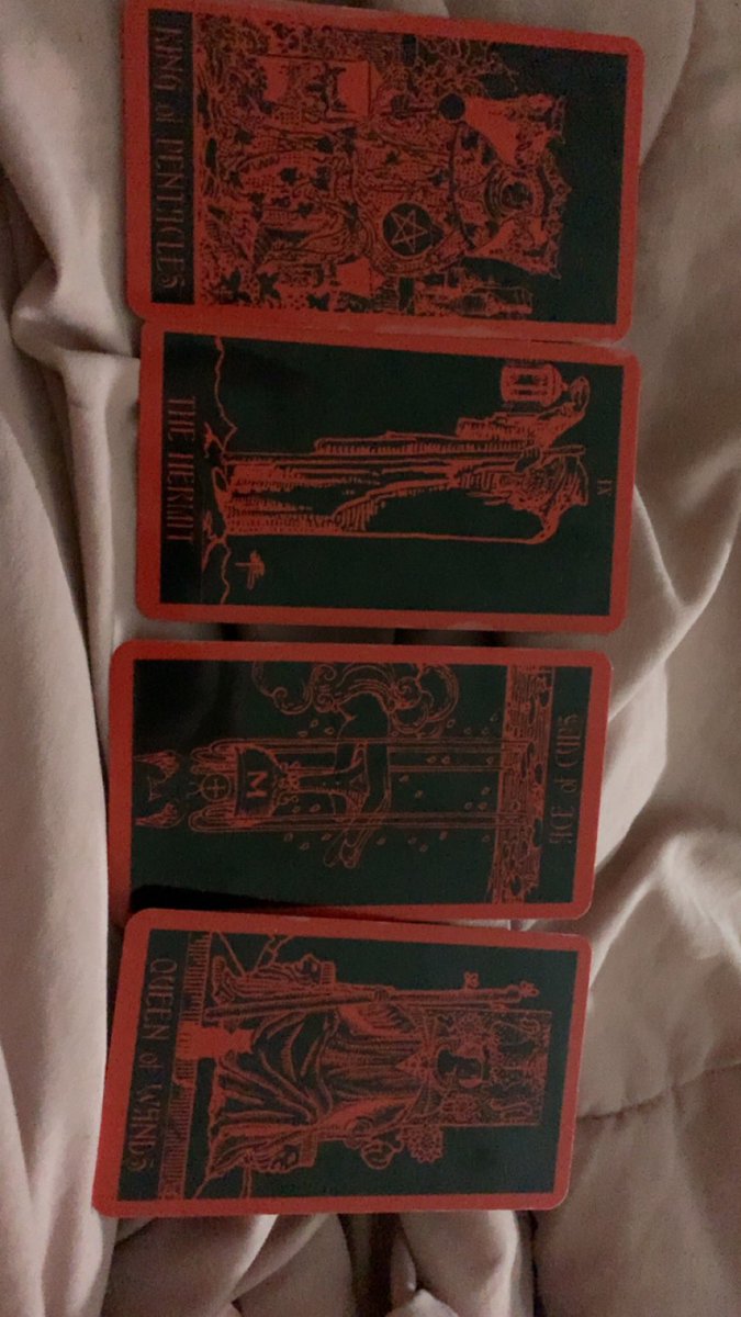 Just a kind reminder that I offer #TarotReadings for a really good price! I’m a queer Tarot reader trying to make some extra money this #PrideMonth if you’d like a reading send me a DM 🫶 thank you for the support 💗💗