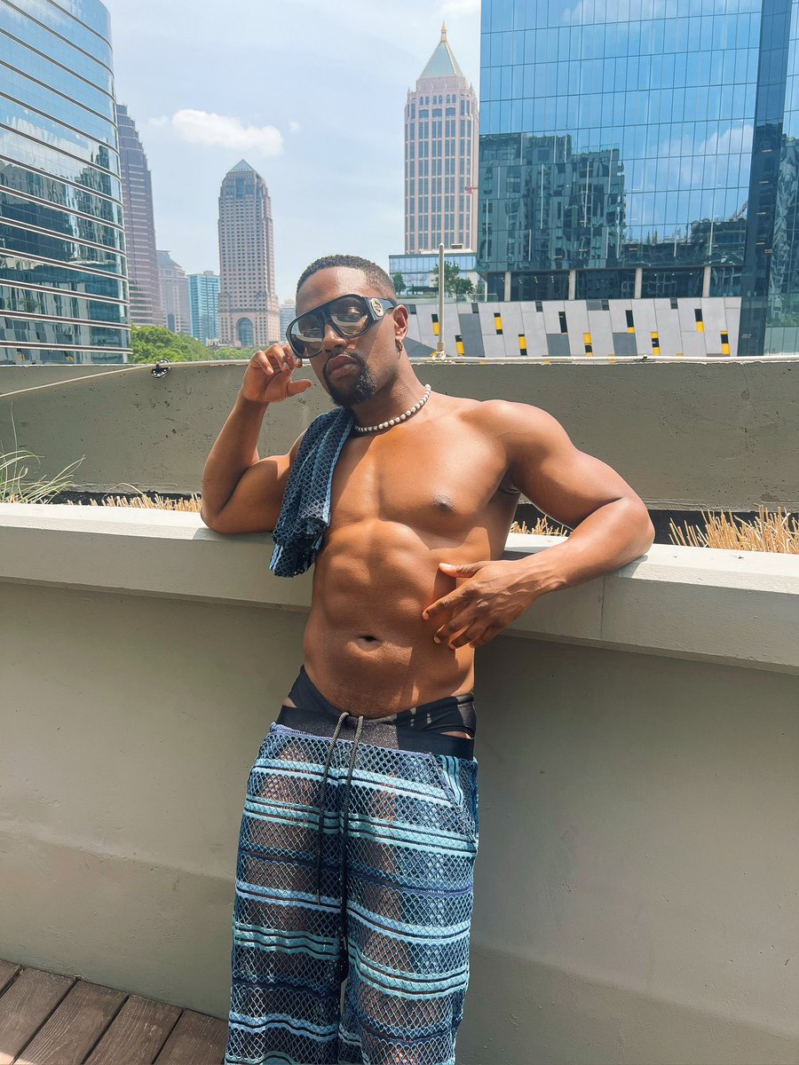 Mr. Joe Schmoe 🎧🎵🎥🎬 on Twitter "RT nextlevelwnate I look fly. I look