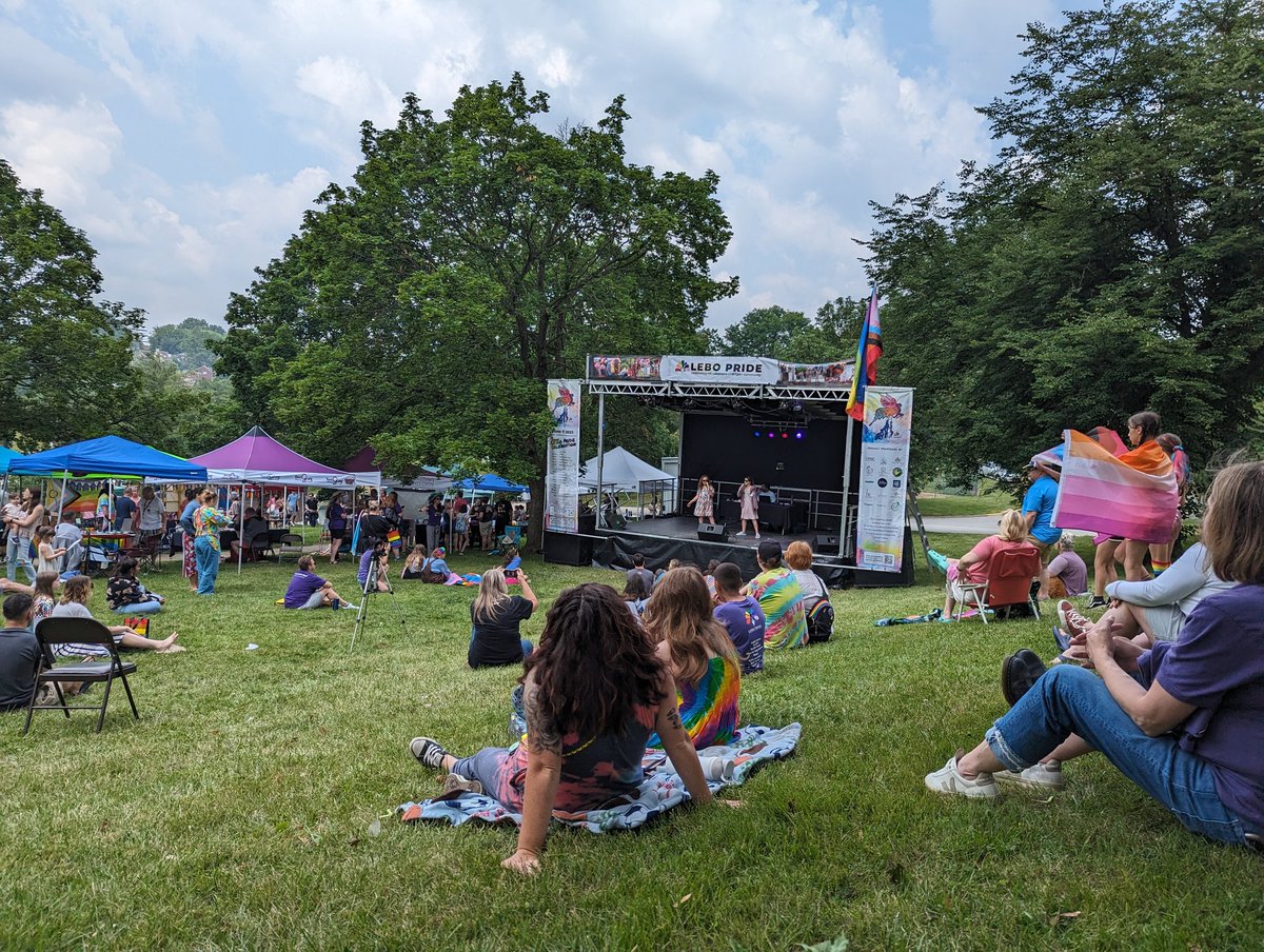 LeboPrideOrg's tweet image. Thank y'all for a fantastic #LeboPrideCelebration! I hope your day was as beautiful as ours. Happy Pride! #PrideMonth #PittsburghPride