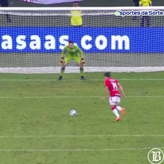 “tá no celular dando risada, só pode q tá falando com outra”

oq eu to vendo: