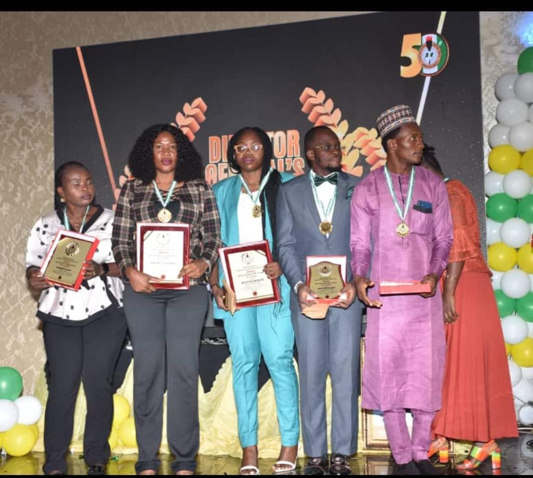 officialnyscng's tweet photo. Benue Ex-Corps Member Emerge Overall Best At NYSC DG CDS Award
https://t.co/mzcKDYiw5E https://t.co/5uE7DUGUcC