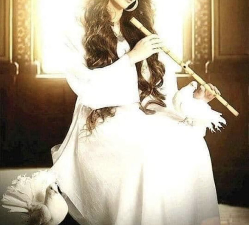 يا  عازف  على الناي
صوت الناي  أشجاني
عزفت على جرح قلبي 

وفتحت جرحي الدامي
أيقظت ماظننت انني نسيته 
 وكل المواجع عادت تأن  
وفتحت ذكريات أحزاني 
لا اعرف أكنت تعزف على ألمك ام على عذاب قلبي وألامي يا عازف الناي أكمل في شجنك
فصوت عزفك طار بروحي لموطنا ثاني..