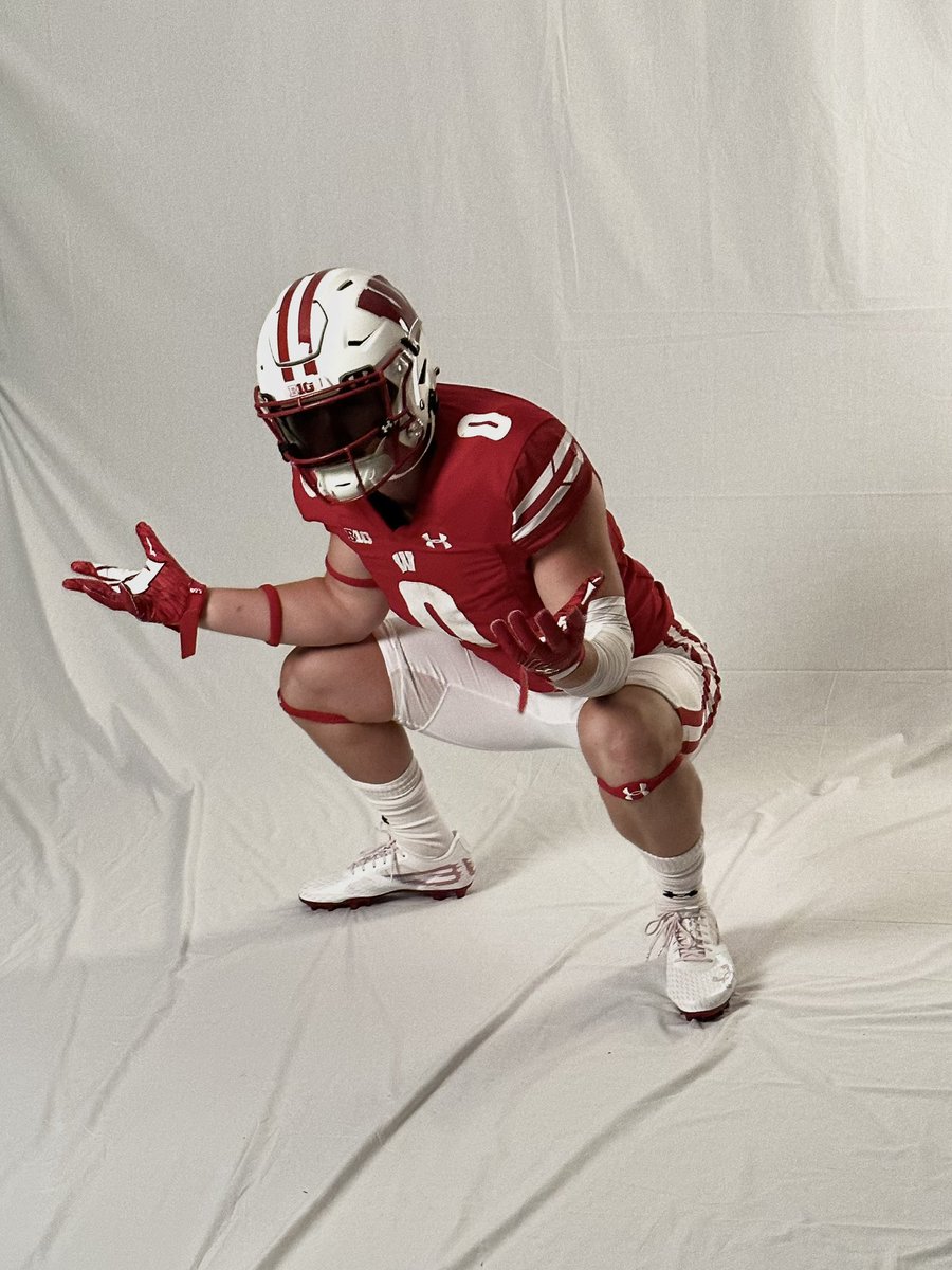 GershNathan's tweet photo. Thank you @BadgerFootball for a great visit and camp! I’m looking forward to coming back soon! @CoachFick @CoachMikeTress @Coach_Mitch_ @EwaldTaylor @_maximus347 @McNamaraRivals @247Sports @AllenTrieu @RisingStars6 @ReggieWynns https://t.co/aI5HICgNDL