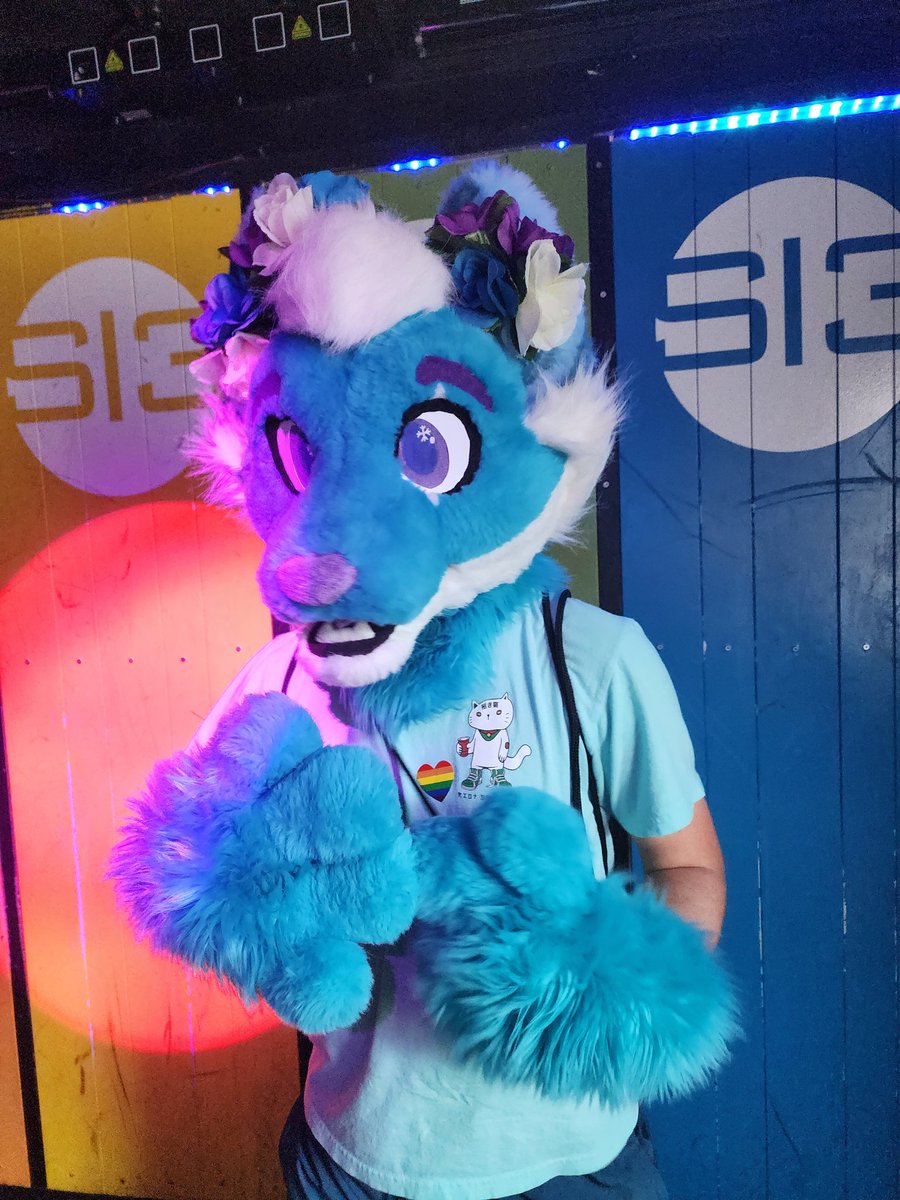 ThatOneFrostyb1's tweet photo. Had a great time at the Iowa city pride parade!!! https://t.co/4oLF34kv89