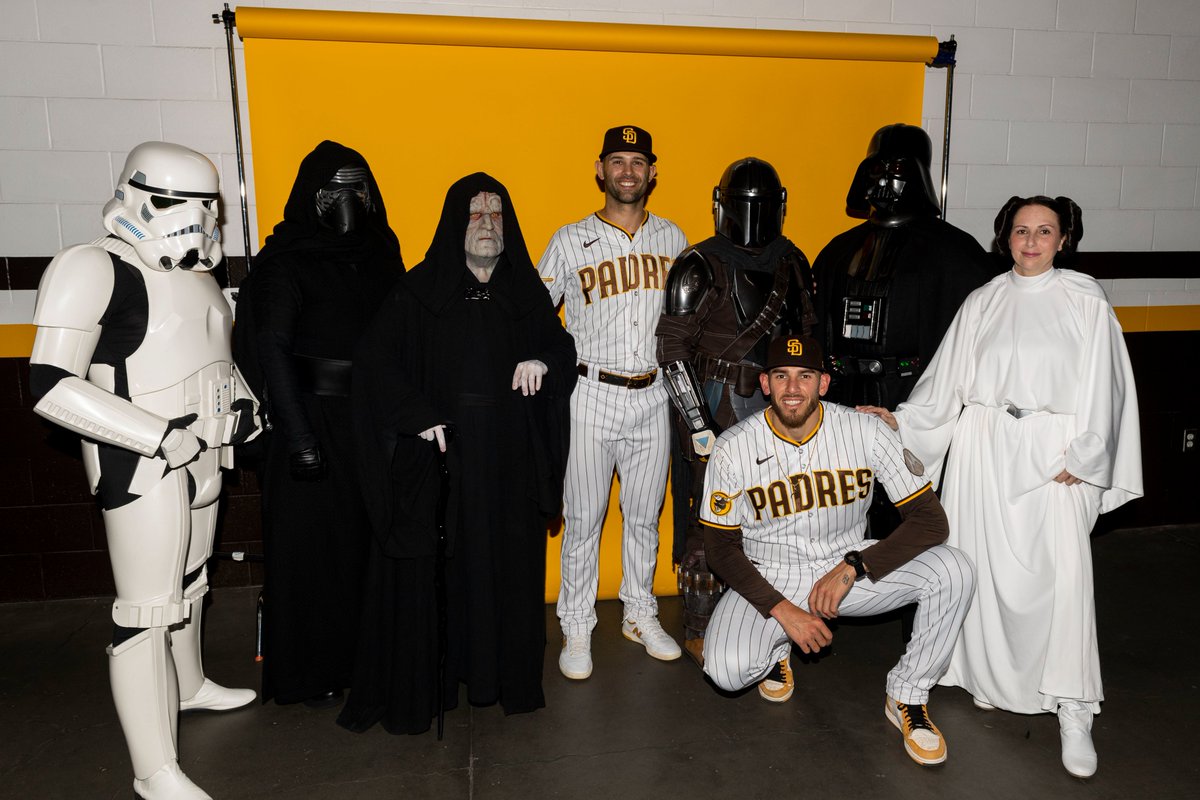 Padres's tweet photo. Album dropping soon in a galaxy (not so) far, far away... https://t.co/nhRacedy3a