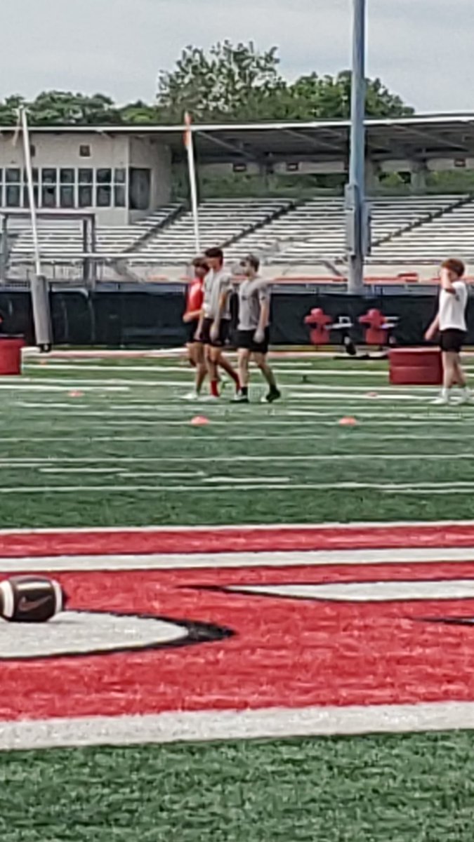 _Wyatt_55's tweet photo. Thank you @theGunnerDaniel for the coaching this week at @OhioStateFB camp at @OhioState. I am grateful for your help. #football #camp #marcusDNA #hardwork #highschoolFB #northtxFB #texashsfb https://t.co/9zyvFg3fSt