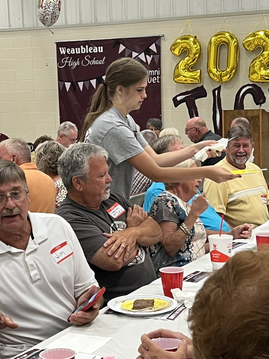 FBLA members took time out of their summer break to serve lunch to alumni and community members at this year’s Alumni Banquet! #FBLA #LoveourCommunity