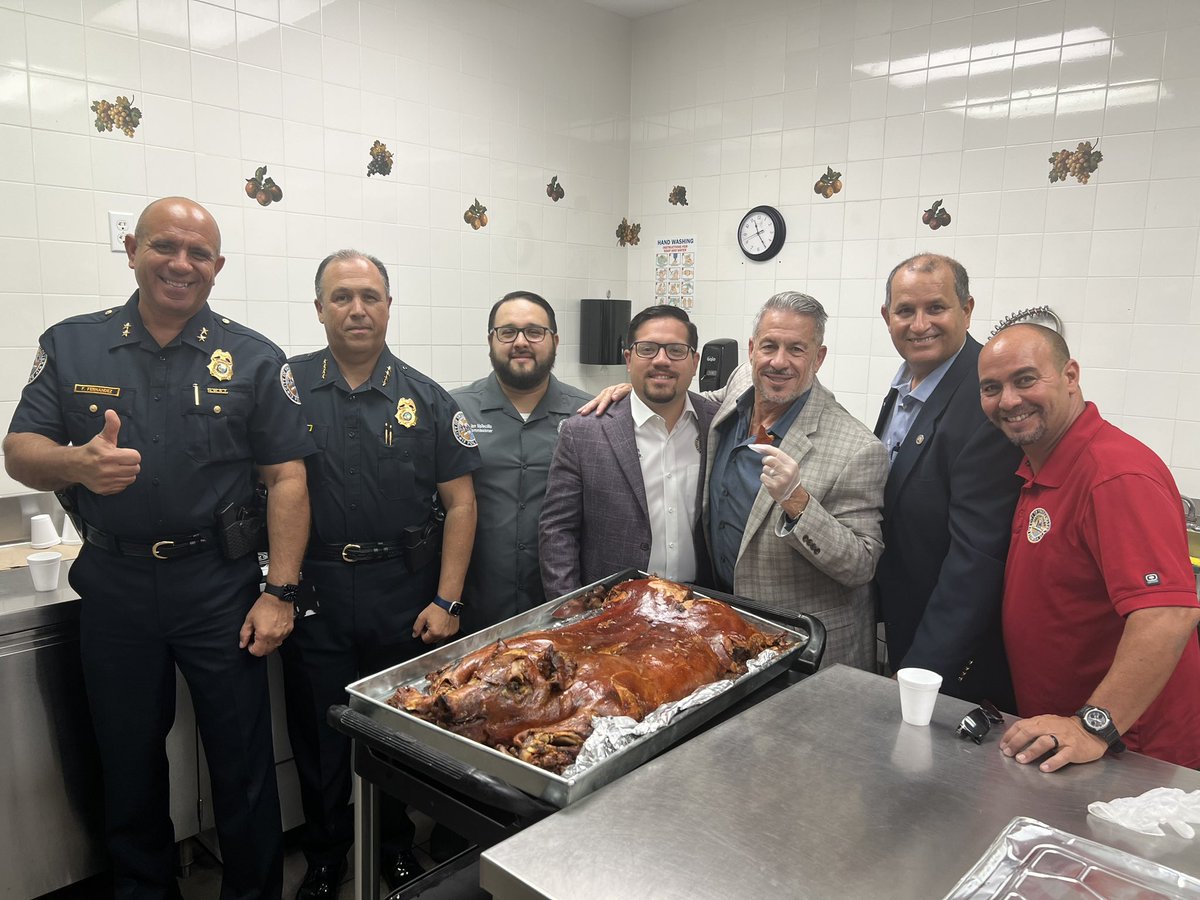 Commish_Ian's tweet photo. With our Mayor, Commissioners and Police Command Staff Celebrating Father’s Day at our Senior Center!
There was plenty of puerco asado, Dominós, bingo and dancing for everyone! We greatly appreciate all the fathers and grandfathers of our community! https://t.co/rlw5I83RYy