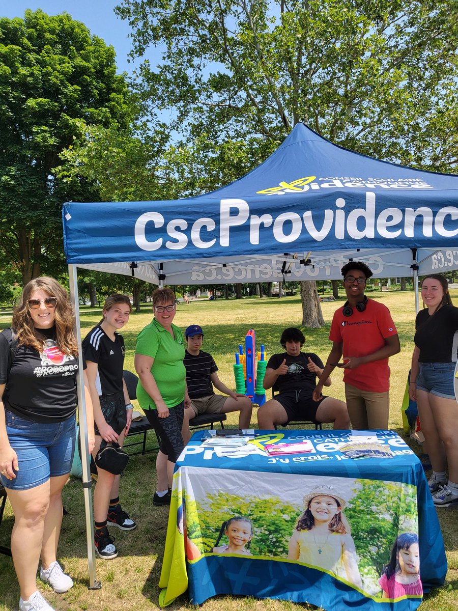 SylvainBoisson3's tweet photo. Belle représentation du CSC Providence au Children's Festival à Victoria Park à London. https://t.co/gANBqoqOx0
