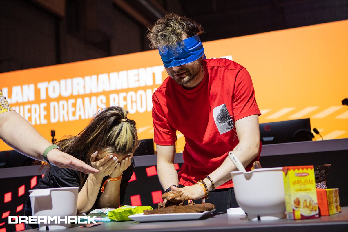 DreamHack's tweet photo. On your marks. 
Get set. 
Decorate!

#dhsummer 🍰 The Great Creator Bake Off https://t.co/6tROBoDhei