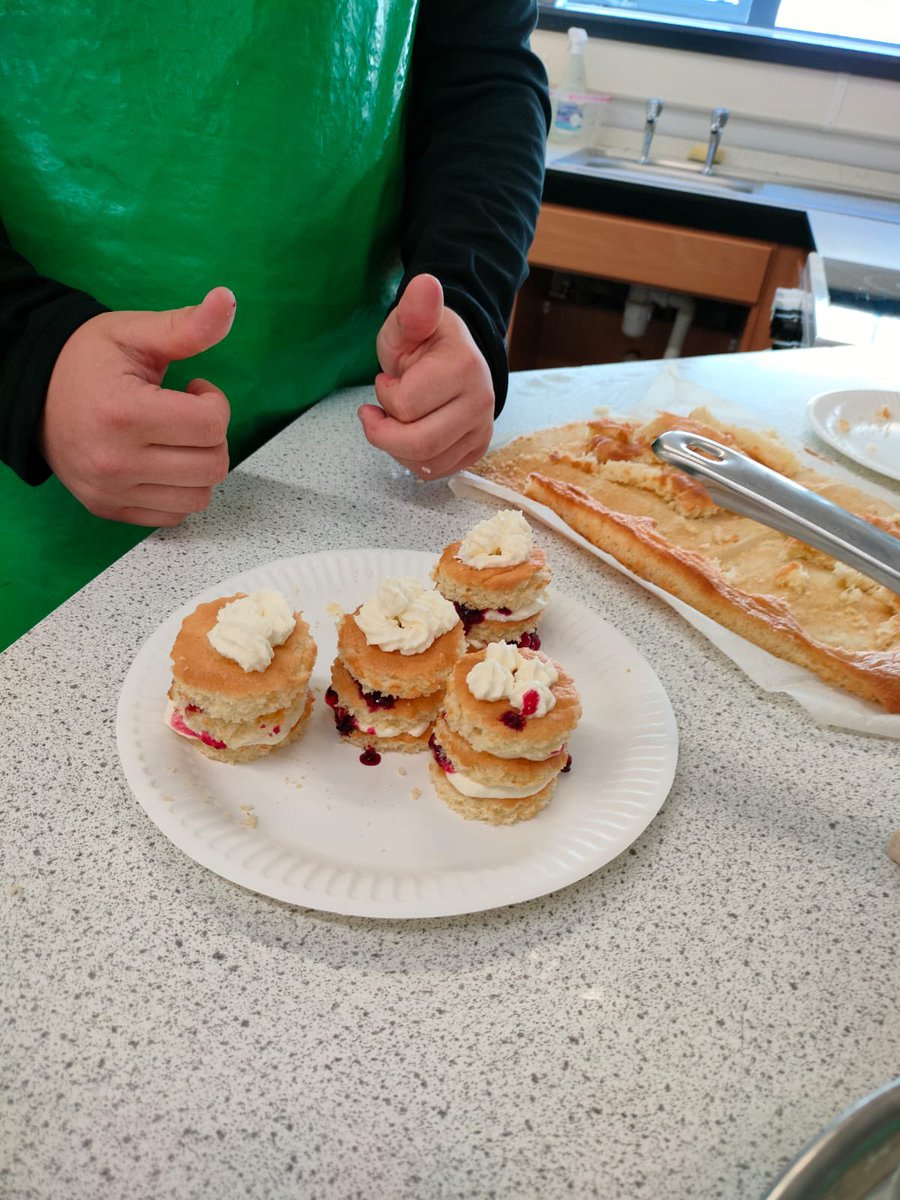 RossHighHomeEc tweet media