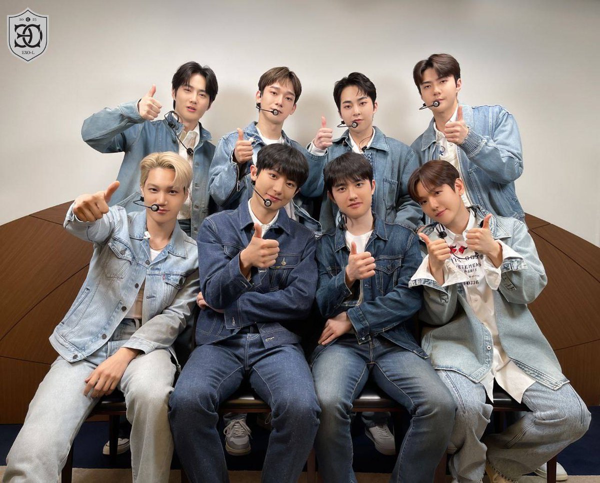 ngnEXOL_99's tweet photo. EXO #EXO #엑소 
@weareoneEXO @layzhang 
@B_hundred_Hyun https://t.co/x1E8eyaAyi