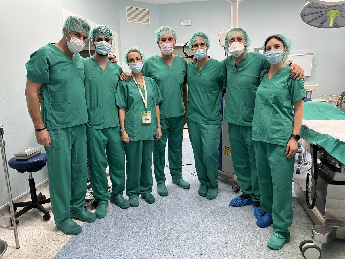 julianconejomir's tweet photo. Fin. #cursodermasevilla2023 se cierra con los talleres prácticos en @viamedsalud. Enorme ambiente, con profesores de alta categoría como Dra. Marisa Tirado, Soledad Saenz, Manuel Alcaraz, @drdominguezcruz y la coordinación de Jose Bernabeu y todo @DermaHUVRocio. Éxito total! https://t.co/13rpve6Zp9