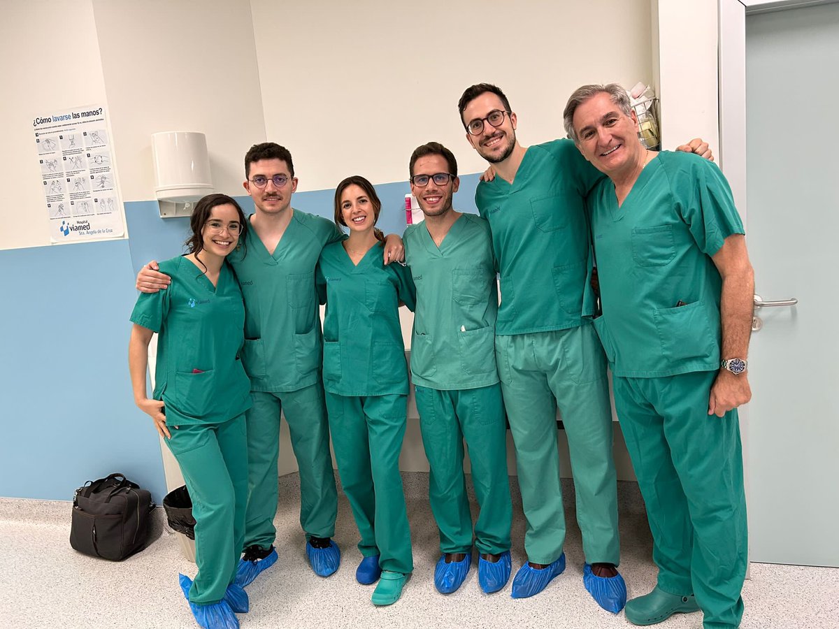julianconejomir's tweet photo. Fin. #cursodermasevilla2023 se cierra con los talleres prácticos en @viamedsalud. Enorme ambiente, con profesores de alta categoría como Dra. Marisa Tirado, Soledad Saenz, Manuel Alcaraz, @drdominguezcruz y la coordinación de Jose Bernabeu y todo @DermaHUVRocio. Éxito total! https://t.co/13rpve6Zp9