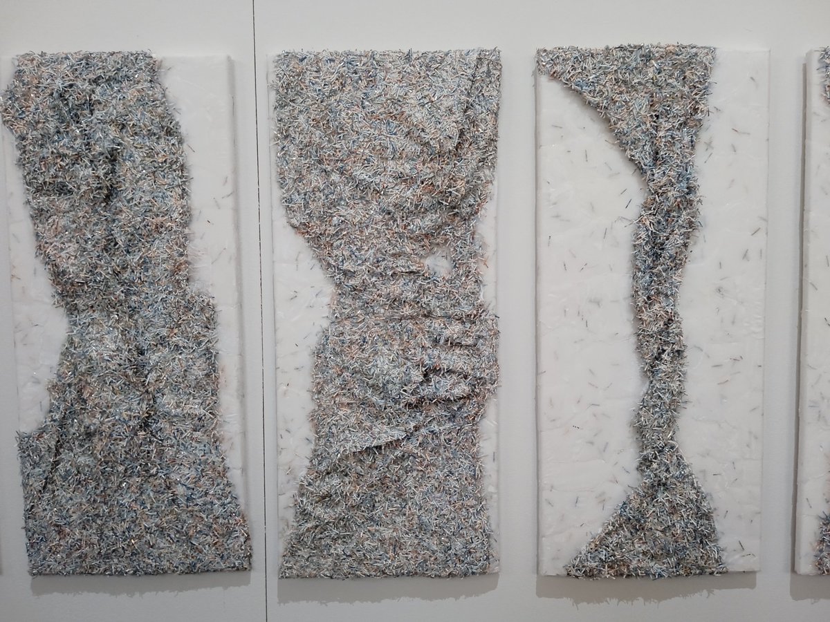 AlmyraWeigel's tweet photo. @almyraweige My artwork 'IN - OUT' (Shredded euro banknotes, canvas, hot glue, 70x30x7(x9), 2022) at the prestigious 7th Riga International Textile and Fibre Art Triennial "QUO VADIS?" ( "Where are you going?").
#Riga  #almyraweigel #Euro #money #art #exhibition https://t.co/VrOvkSO3h9