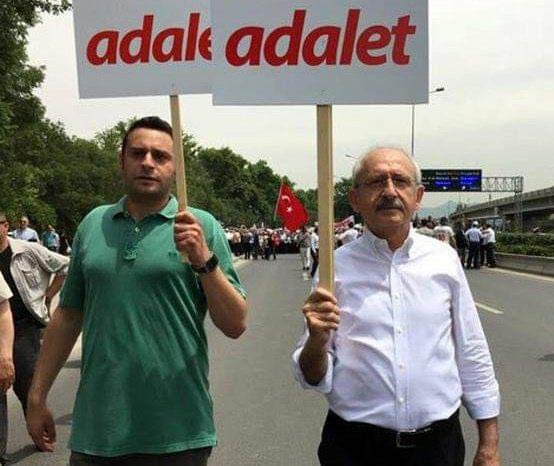Baba var Adalet için oğlunu alıp yürür
Baba var oğluyla beraber devleti soyar
#AdaletİçinYürüyüş pic.x.com/jFD97Dfe4E

Arşivden 
2017