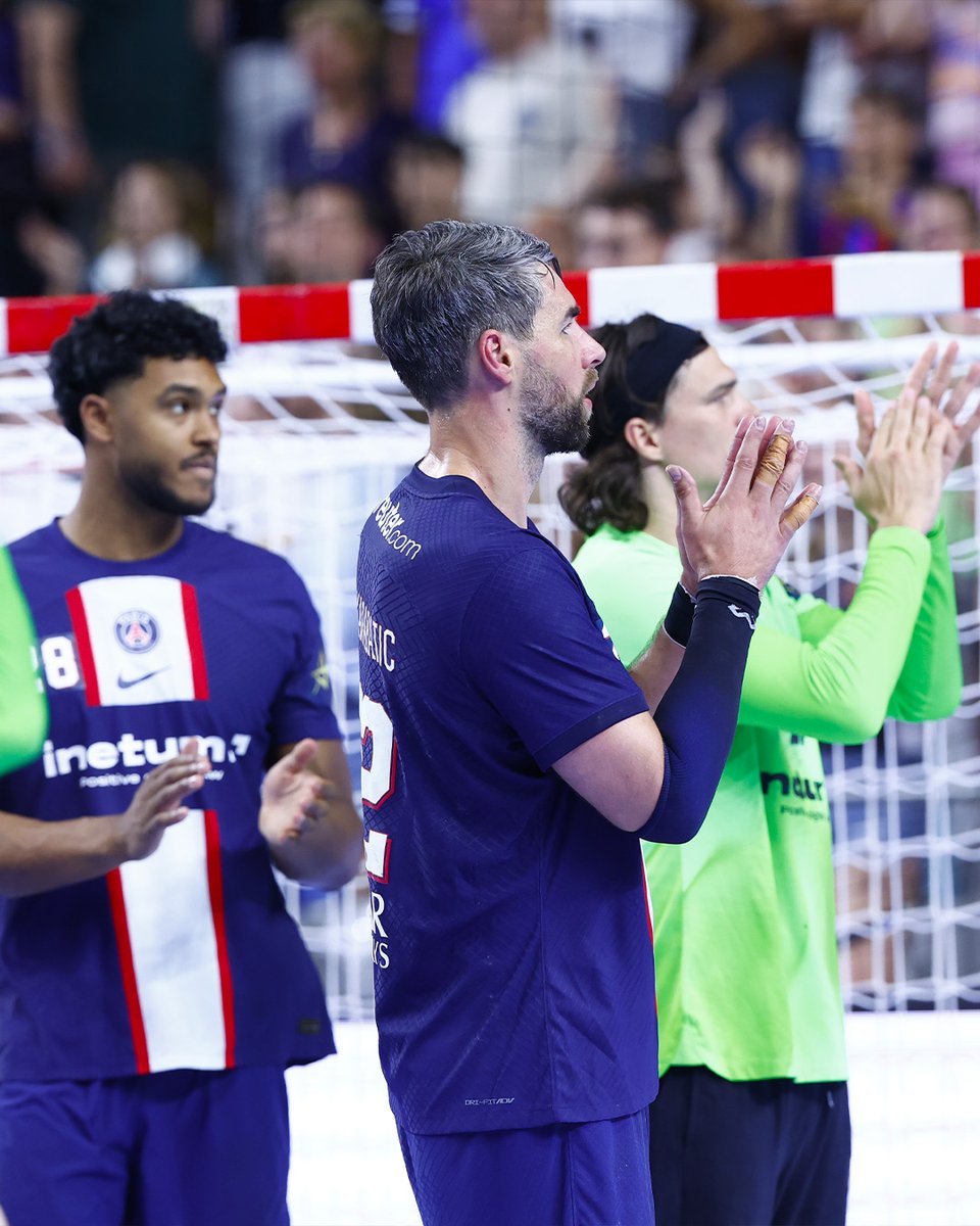 psghand's tweet photo. 𝐌𝐄𝐑𝐂𝐈 ❤️💙

𝗠𝗲𝗿𝗰𝗶 pour votre présence à Cologne, 𝗠𝗲𝗿𝗰𝗶 de votre soutien, 𝗠𝗲𝗿𝗰𝗶 pour cette magnifique ambiance dans la Lanxess Arena.

Rendez-vous demain pour le match pour la troisième place.

#PSGKielce #EHFFinal4 #EHFChampionsLeague https://t.co/fjRmqLePmY