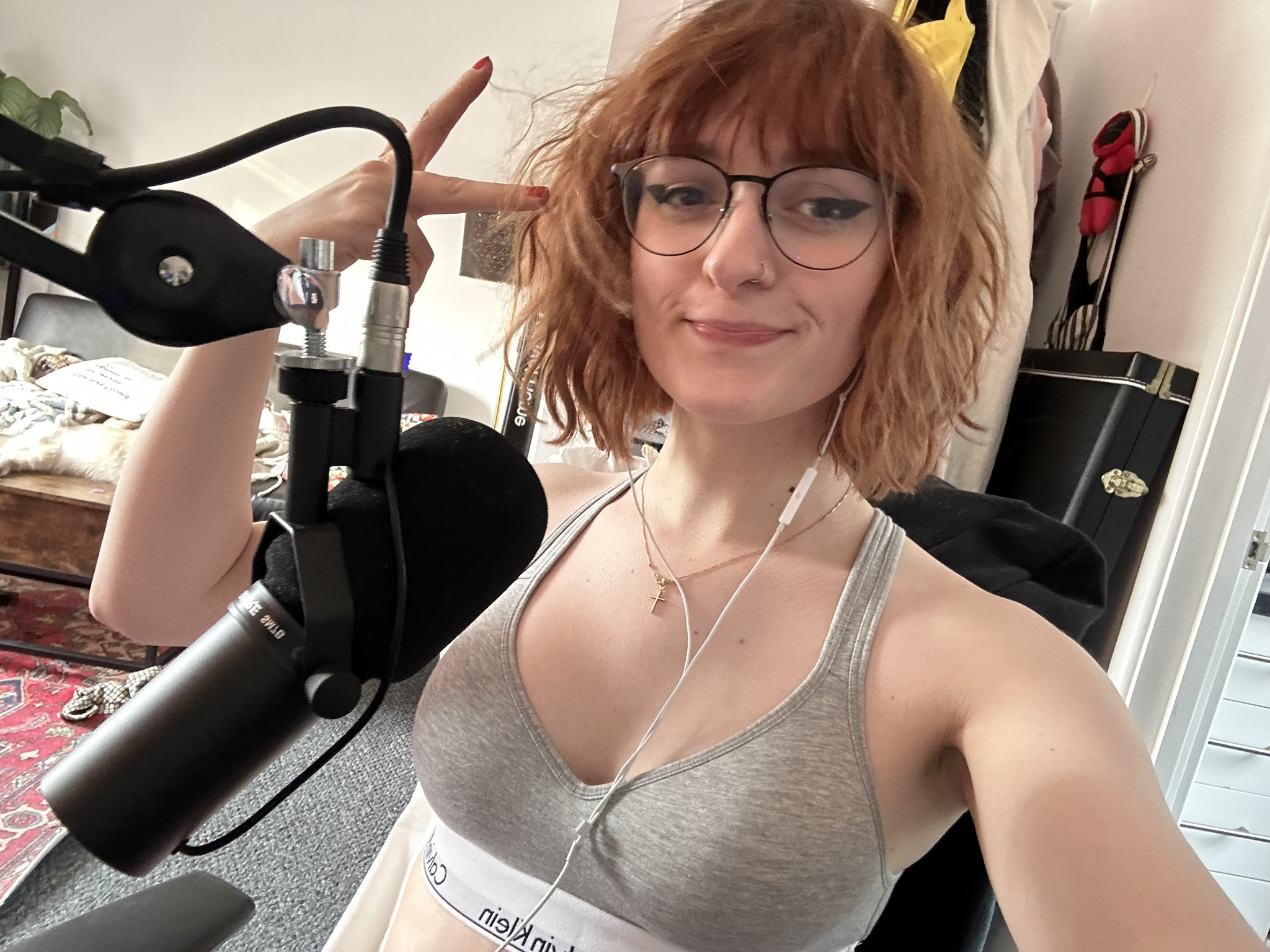 pierbi on X: streamin on twitch :)) t.cosmZ97CETUC  t.co2rqQeG6Eff  X