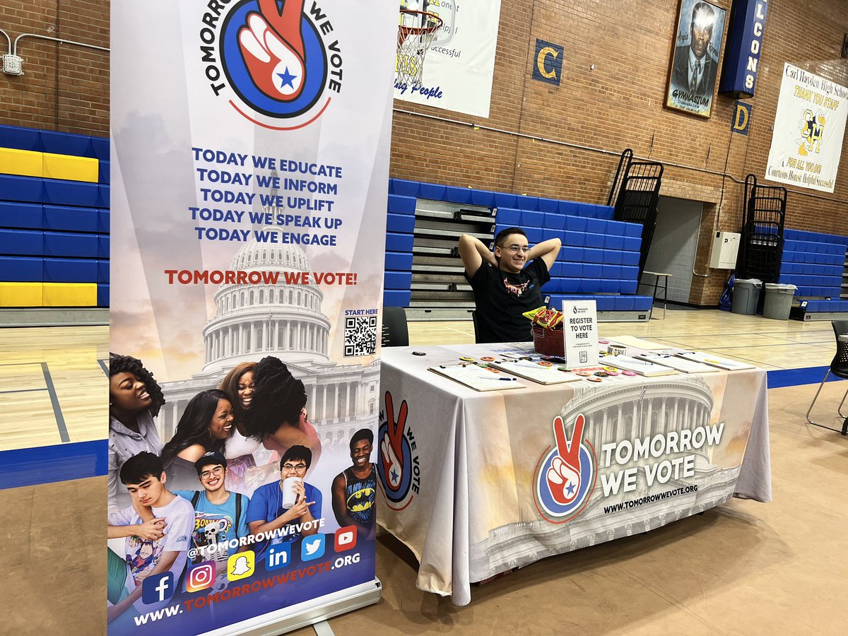 TomorrowWeVote's tweet photo. It’s going down at the Community Block Party at Carl Hayden High School! We’re set up registering new #voters and meeting some great people! Stop by up to 2:00pm! #phoenix #az https://t.co/xEQNSKStCF