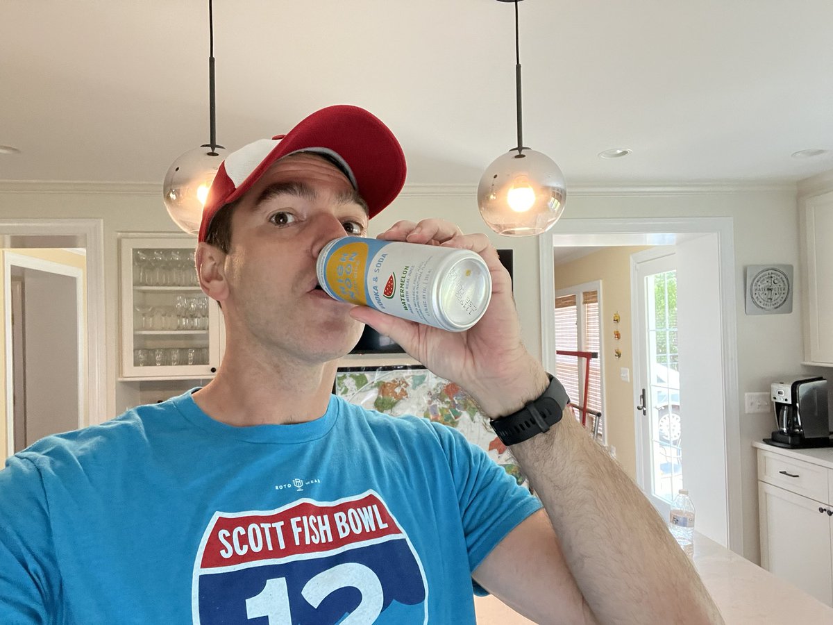 theleftyhook's tweet photo. @FishBowlMerch @JohnBoschFF @DynastyOuthouse @BobGilchristFF @Stephen_Roto @CantALoupe_FF @ScottFish24 @CrystalBosch20 @chloe_bosch17 @Carter_Swimmer #SFB13 https://t.co/4MDh4JeNFN