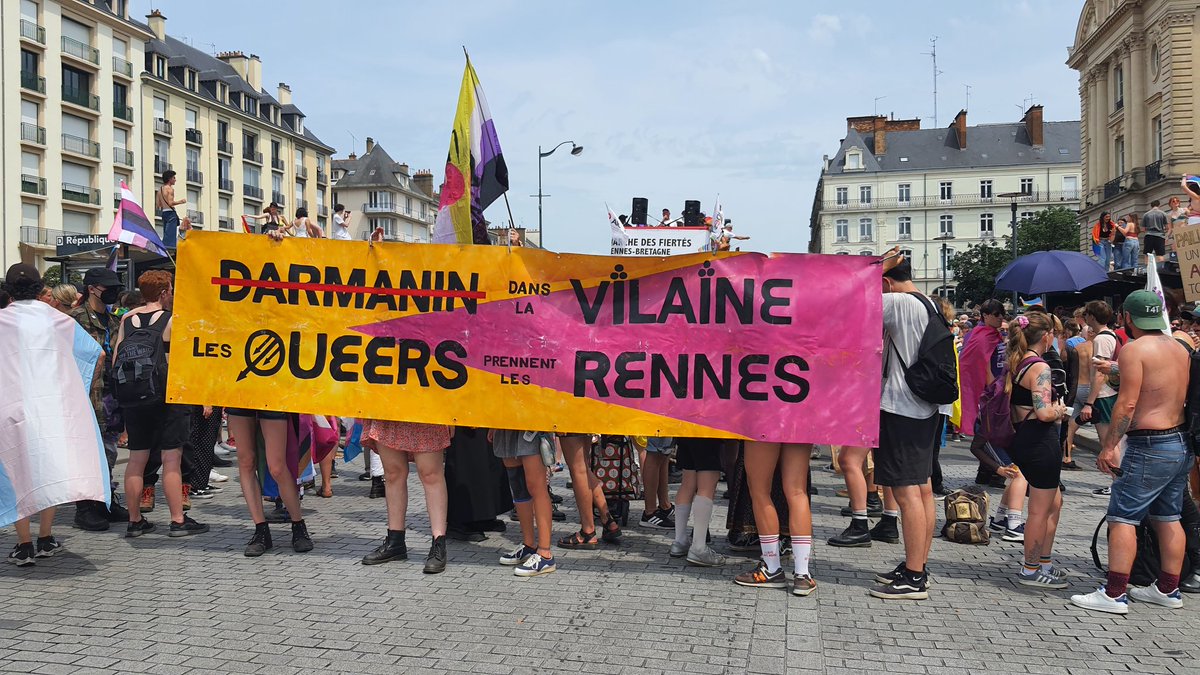 ZB_Katniss's tweet photo. #priderennes #rennes https://t.co/TyXoBM2aPC