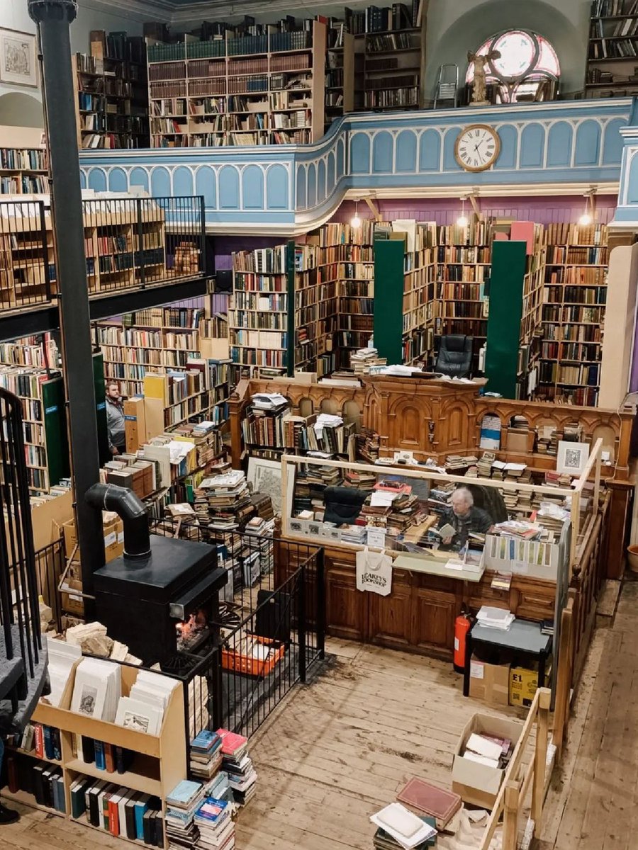 Happy Independent Bookshop Week! 📚🥳 Here's Leakey's Bookshop, a wee hidden gem housed inside an old Gaelic church & a book lover's paradise 🥰 Hands up if YOU want to go! 🙋‍♀️✨

📍 Leakey's Bookshop, @visitiln 📷 IG/bookshelf.rebel #IndieBookshopWeek