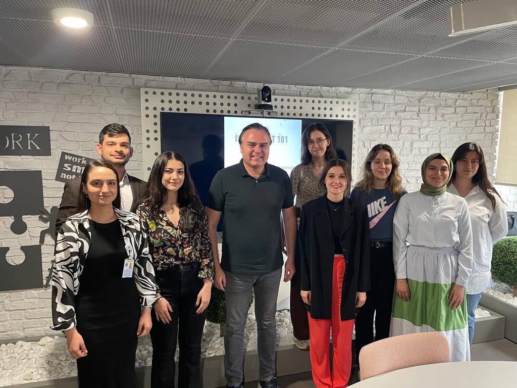 gkhnclkr's tweet photo. @hakkiuygur1 Eski MİT mensubu ve BTÜ Öğretim Üyesi Doç. Dr. Ali Burak Darıcılı ile  @BurakDaricili kitabı İstihbarat 101’i ve dünyadaki istihbarat faaliyetlerini konuştuk.Bu güzel sohbet için teşekkür ederiz. https://t.co/obUh0DLqqb