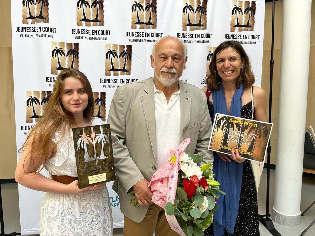 Prix  "Meilleure réalisation" catégorie pro, pour "Tearless Knight" au Festival "Jeunesse en court" de Villeneuve lès Maguelone, présidé par Francis Perrin. Nous étions représentés par <a href="/AyumiNyx/">♫ ~ あゆみちゃん ~ ♫</a>, Mathilde Baron qui a écrit la chanson du film. <a href="/Iutbeziers/">IUT de Béziers</a> <a href="/MMIBeziers/">MMI Béziers</a> <a href="/umontpellier/">Université de Montpellier</a>