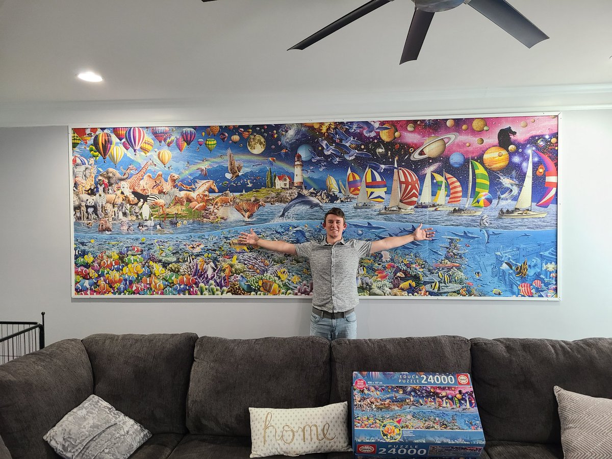 CyclonicNinja's tweet photo. I finished and mounted a 24000 piece #jigsaw puzzle https://t.co/qGqix0EJtn