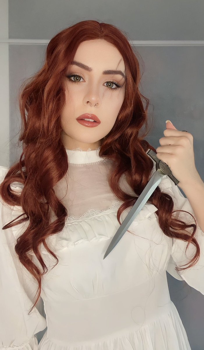 Penellaphe Balfour | From blood and ash 🗡️

#frombloodandash #poppycosplay
