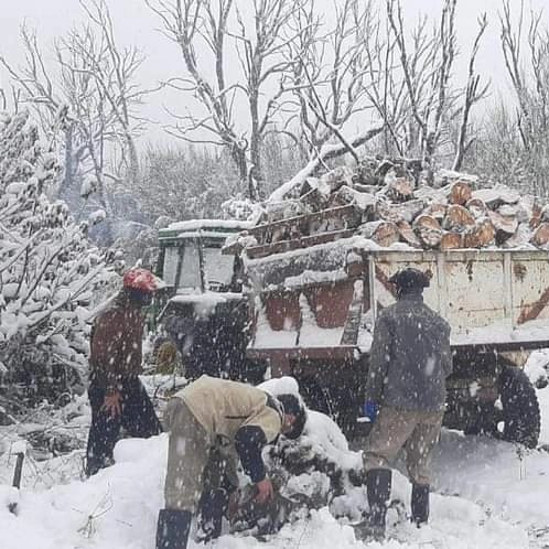 mevadurzo's tweet photo. 🔸️El Programa Calor Mayor tendrá un incremento del 150% en el presupuesto y llegará a más de 1395 afiliadas y afiliados.
👉 En un invierno muy fuerte y complicado #PAMI se hace presente en cada rincón de la provincia.
#PamiPresente #PamiChubut #ProgramaCalorMayor https://t.co/7O7H6aU0q5