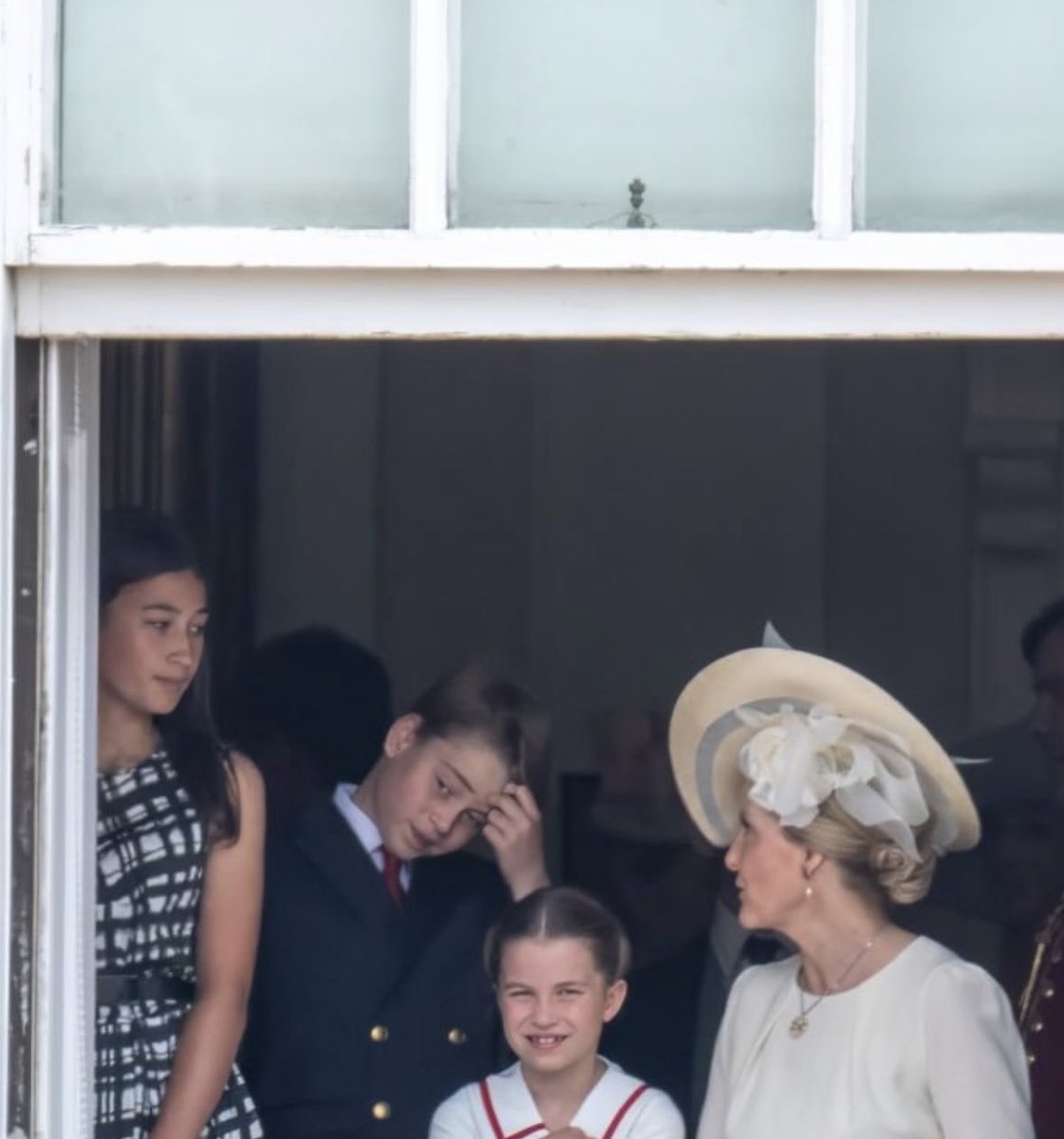 The Duchess of Edinburgh, Prince George, Princess Charlotte and Miss Senna Lewis (and in the 2nd pic The Duke of Gloucester and I think Samuel Chatto) watching Trooping The Colour from the Horseguards balcony this morning ❤️