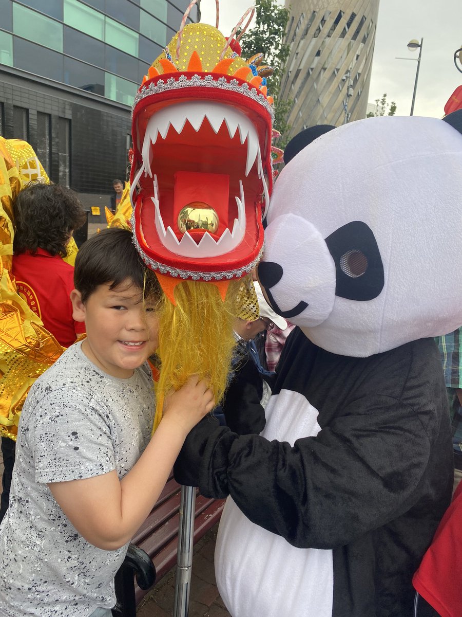 Manchester’s Dragon boat festival at the Quays 😊

The boys got dressed up as pandas and ended up taking nearly 100 photos with people and was on tv
😂😂 

#manchester #thequays #dragonboat #dragonboatfestival #salford #thisismanchester