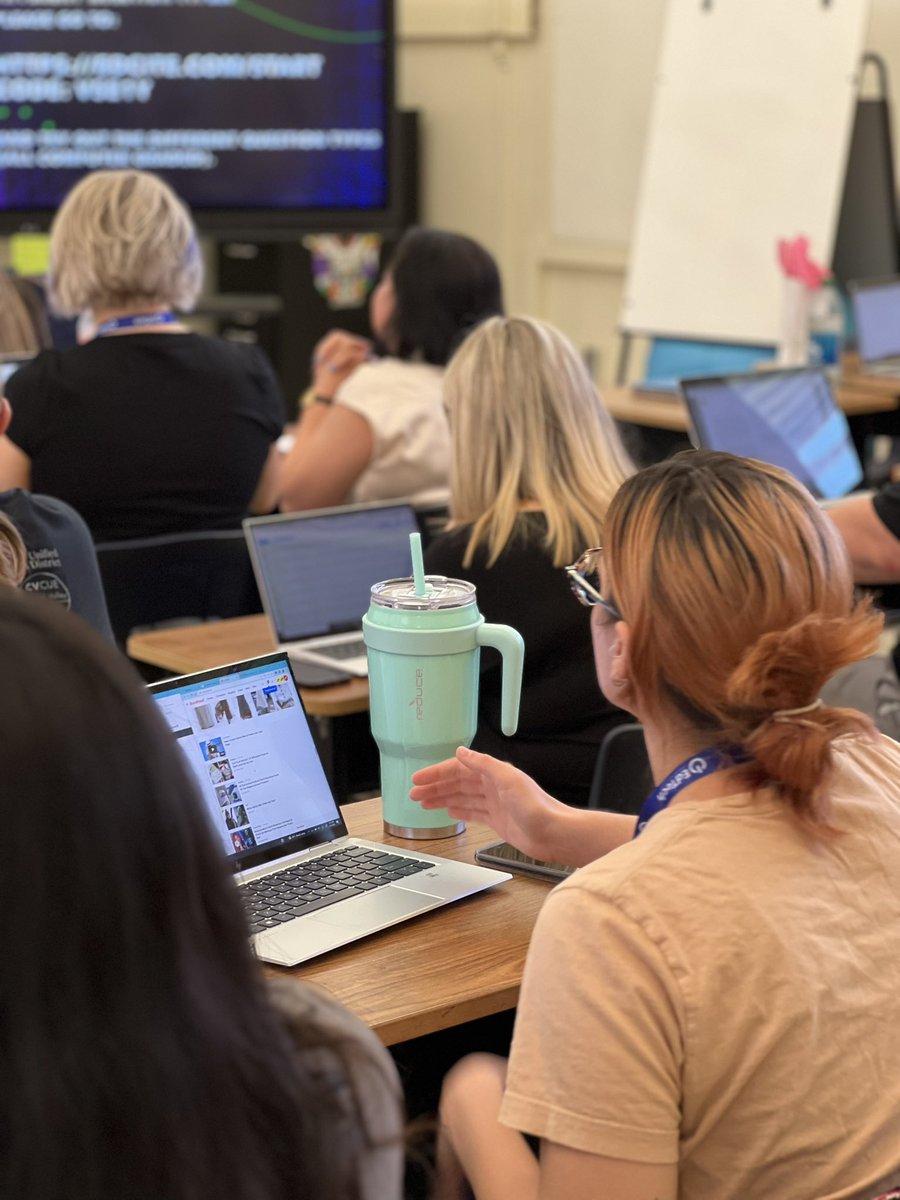 Teachers and technology in Fresno!@fresnoEdTech  @sparvell #fusdedtechcon #microsoftEDU