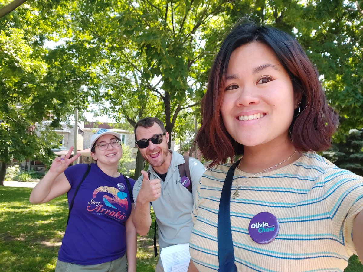 Another successful labour canvass for @oliviachow complete on this beautiful Saturday! Feeling so much positive energy and momentum for Olivia! @TeamOliviaChow #TOpoli