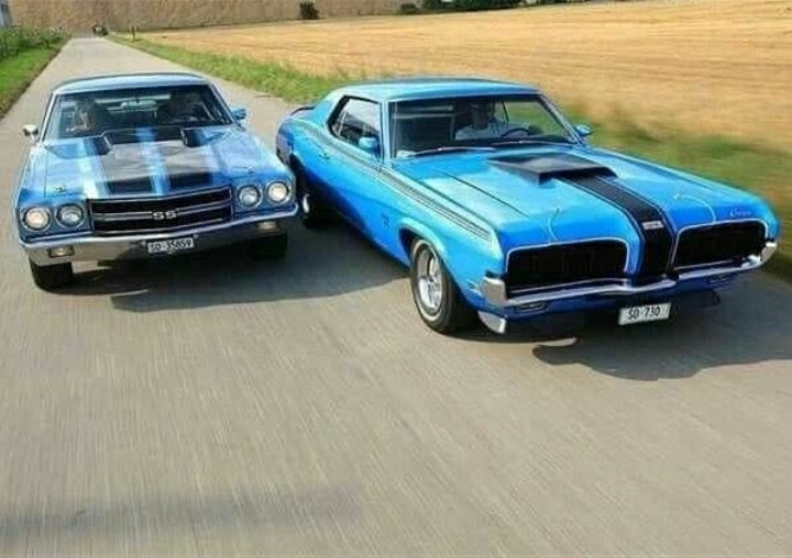 Left or right??

#Chevy #chevrolet #Mercury #AmericanMuscle #v8 #ClassicCars