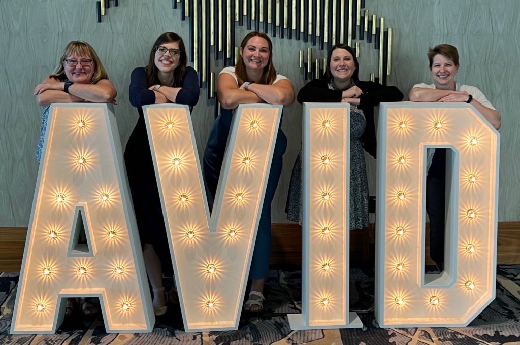 Mitsi Nessa tweet media