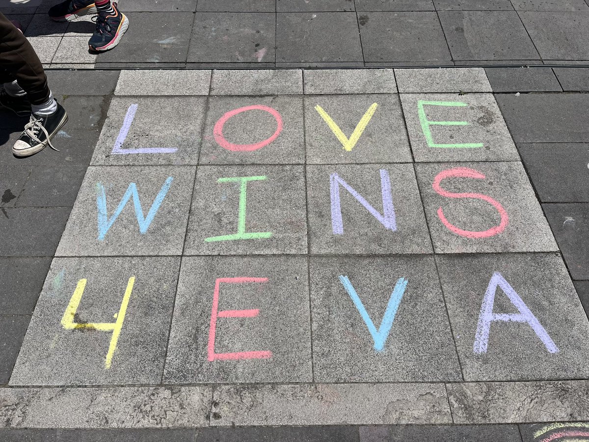 Marisa Cox tweet media