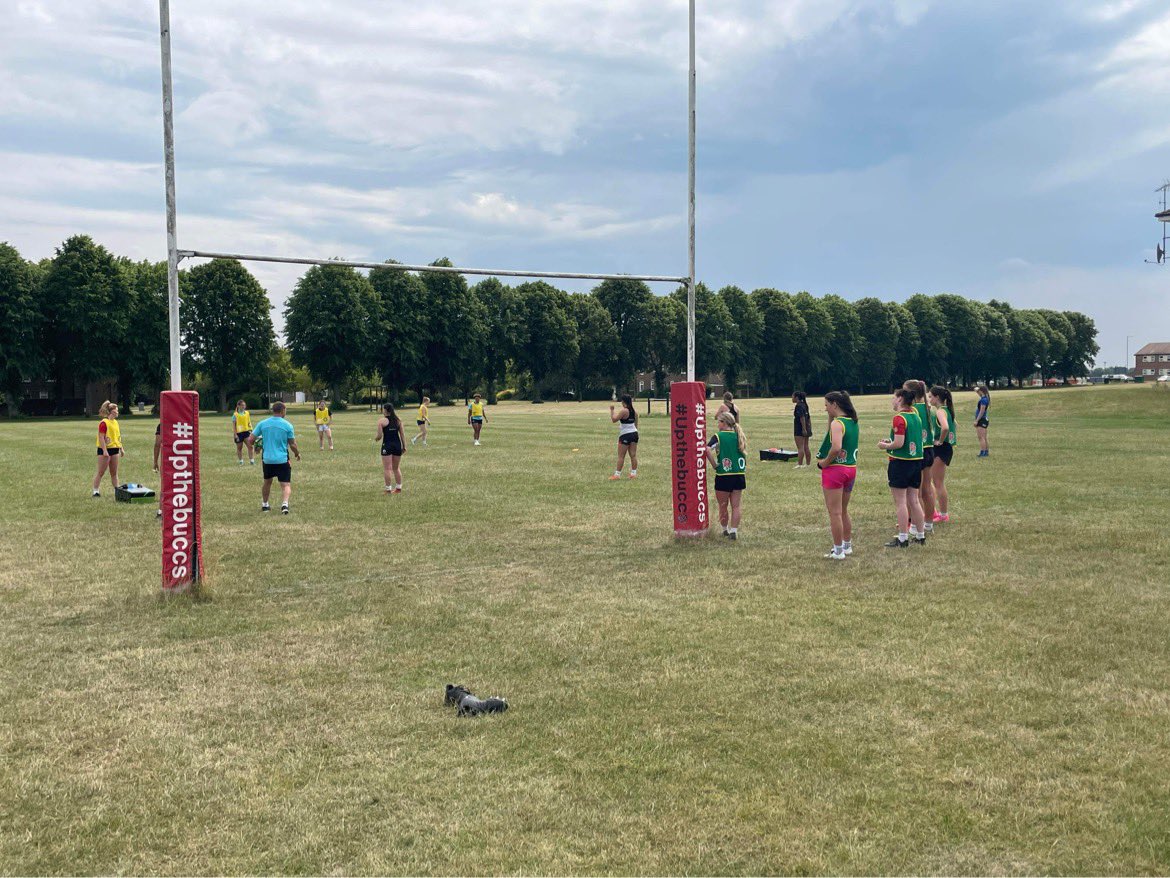TugWilson3's tweet photo. Brilliant to have the @RFU Women’s U18, 7’s squad hosted by @RAFRugbyUnion Women this weekend at @RAFBrizeNorton Has Huge thank you to @StnCdrBZN &amp; @RoyalAirForce in helping consistently support so many rugby initiatives @fahey_daisy @RAFRU_Women @LouiseLatter @amycokayne https://t.co/ddTuFo2dLz