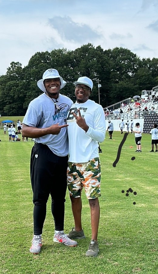 BALLERSCHOICE1's tweet image. Our CEO @CoachMIL1 with #NEPH
@44Ytw FOUNDATION #1DRAFT PICK @Jaguars  Mil told us early in  Tra High school days he was Special
a 5STAR.. WE proud of you Travon keep reaching back helping the youth to know its HOPE...EVEN WHEN THEY SAY U CAN"T #AGTG  @NFL @5thDownCo