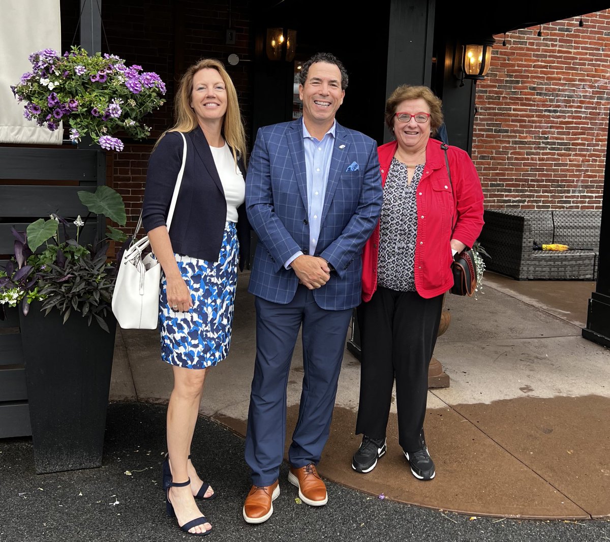 Albertus Alumni tweet media