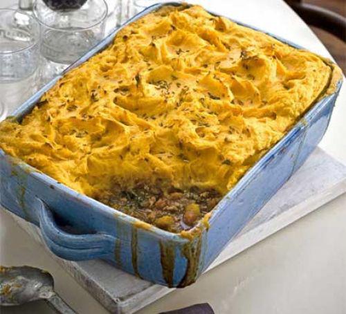 InSeasonRecipes's tweet photo. Fragrant shepherd’s pie with apricots: Shepherd's pie lovers will love the new addition of spices and apricots in this make-ahead crowd pleaser #freezable #seasonal #recipe https://t.co/wwXCLNOSvU https://t.co/1WSsQwhcZz