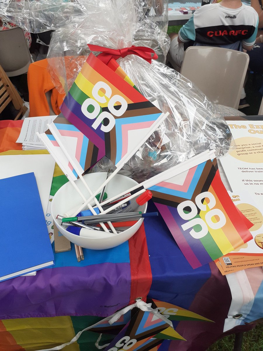CampbellNaomh's tweet photo. Lots of fun at #Cambridge Pride with the smallest one today 🏳️‍🌈 Lovely catching up with @coopuk #LocalCause @TEOMCambs who were gathering lots of views on inclusion &amp; diversity at events &amp; in organisations. Could have stayed chatting all day &amp; also doughnutting on the dodgems! 🍩 https://t.co/kyRq0y9fDt