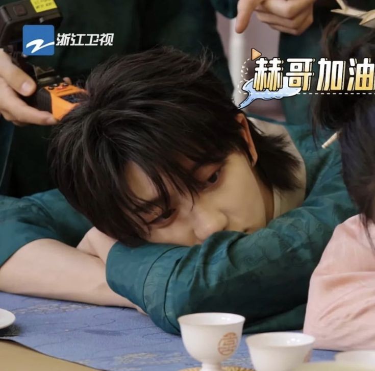kizsngchl's tweet photo. understand | #junhaoau
En donde Hao comienza a notar a su novio algo distante y no entiende el porque.
o donde Jun está preparando una sorpresa para su querido novio Minghao. https://t.co/TGNFEqS3Bu