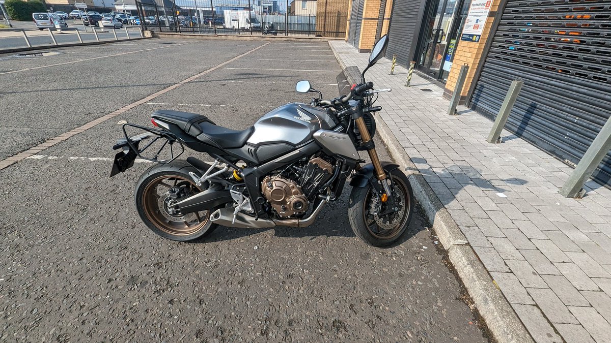 New wheels!! 

#Honda #cb650r