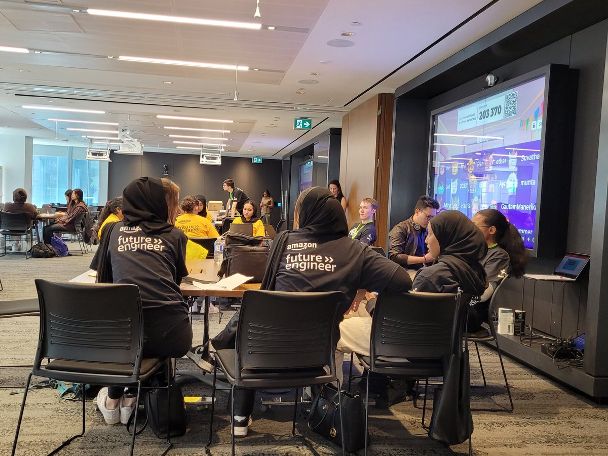 Thanks to our partners @TakingITGlobal for the invite for our CEO Robert Martellacci to attend Your Voice is Power #Hackathon with @amazonmusic and @Deloitte #Toronto #steameducation #music #coding #futureready #skills   #indigenizing #education  @mfurdyk @jenergy @c21ceo