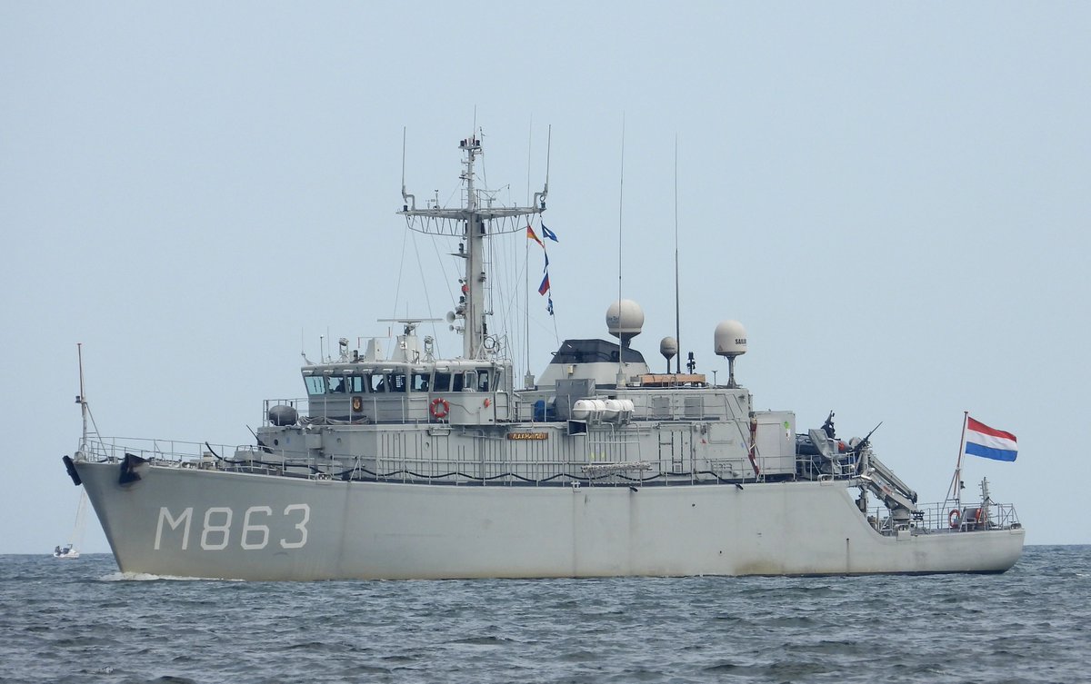 WarshipCam's tweet photo. Royal Netherlands Navy Alkmaar-class minehunter HNLMS Vlaardingen (M863) coming into Kiel, Germany - June 15, 2023 #hnlmsvlaardingen #m863

SRC: TW-@GGYSSELSSHIPS https://t.co/XsjkiUDvrr